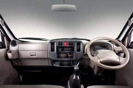 Galeri-Isuzu-Traga-Blind-Van-2
