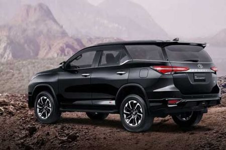 Toyota-Fortuner-1