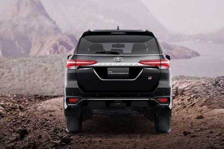 Toyota-Fortuner-3
