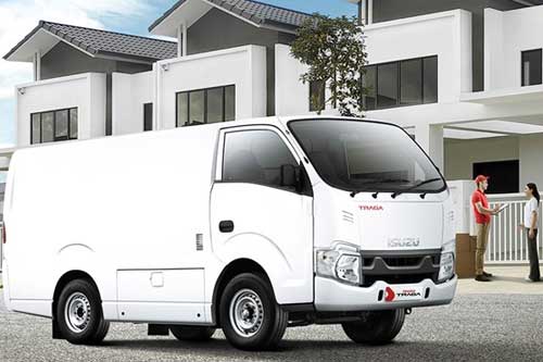 Galeri-Isuzu-Traga-Blind-Van